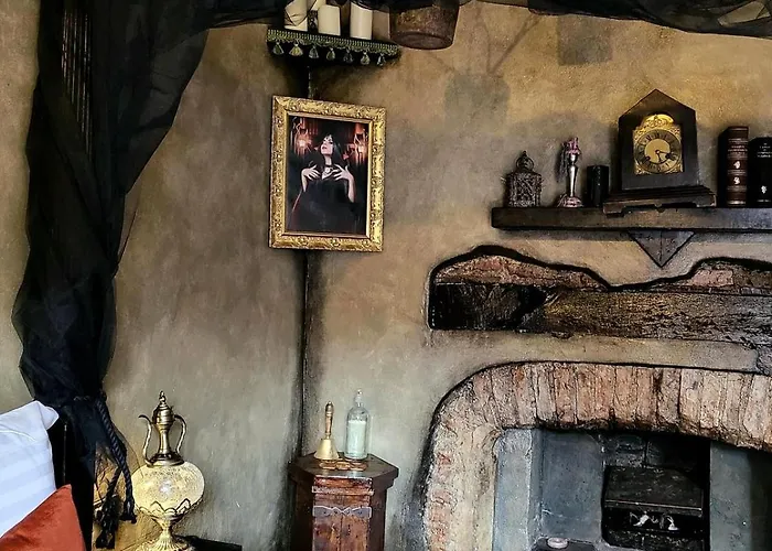 Hocus Pocus Tiny HotelVilla